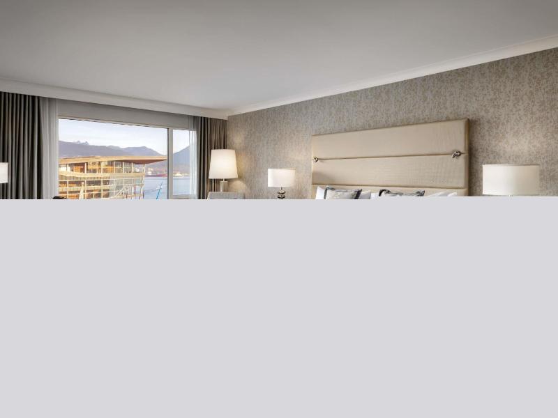 Fairmont Waterfront - image 16