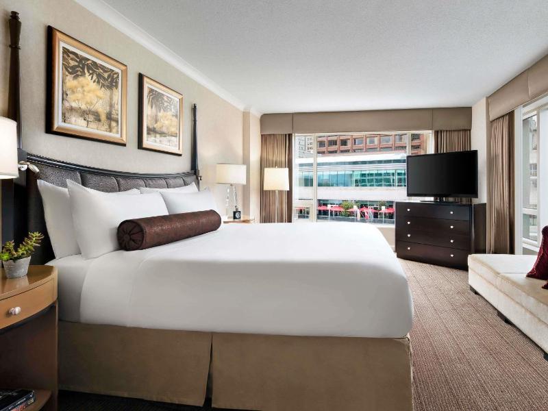 Fairmont Waterfront - image 15