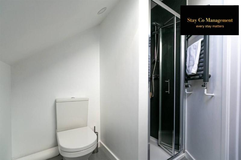 Serviced apartments Opposite Leicester Railway Station - By StayCo - image 49