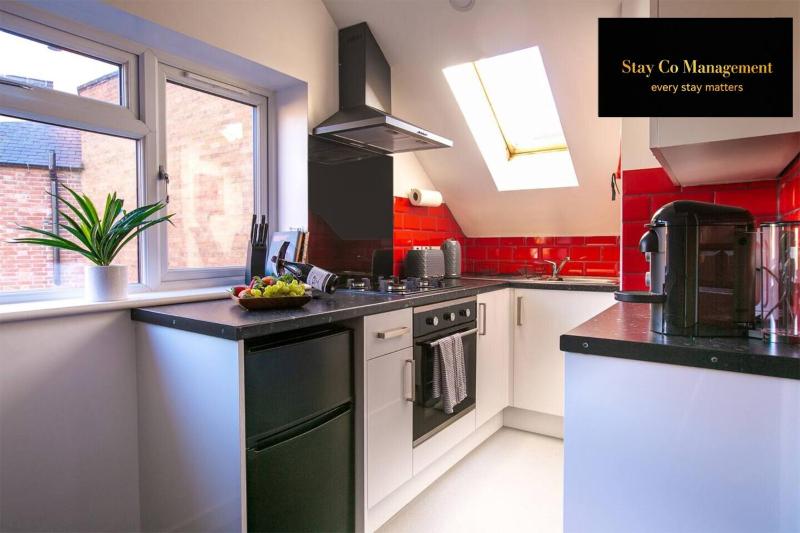 Serviced apartments Opposite Leicester Railway Station - By StayCo - image 29