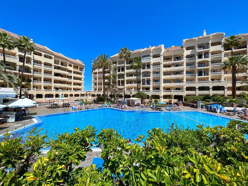 Pool View Studio Apartment Ref C015 - image 3