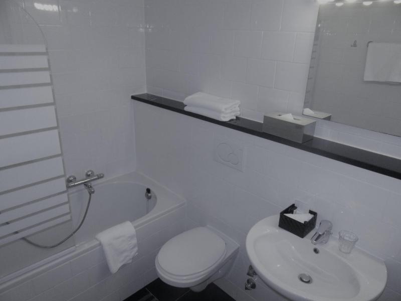 Comfort Double Room with Bath image 4