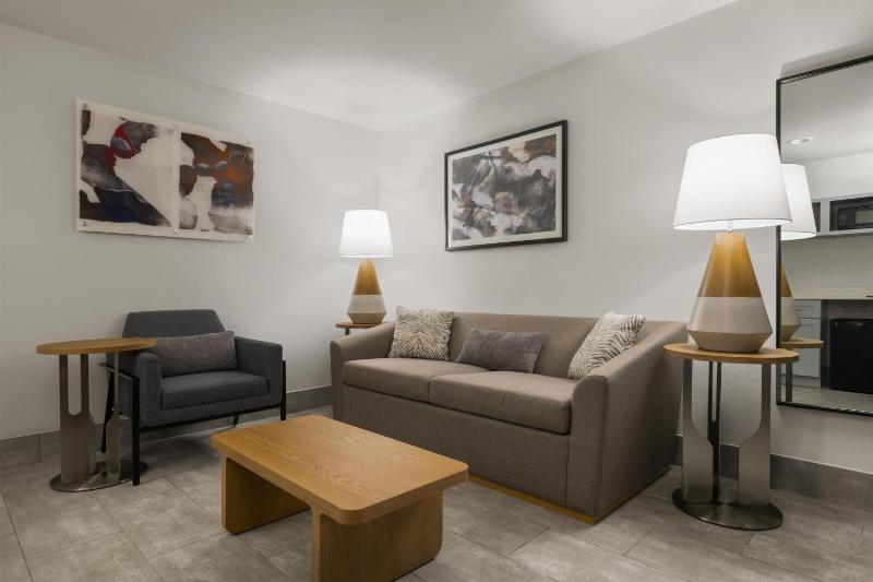Best Western Premier Houston Downtown/Convention Center Hotel - image 18