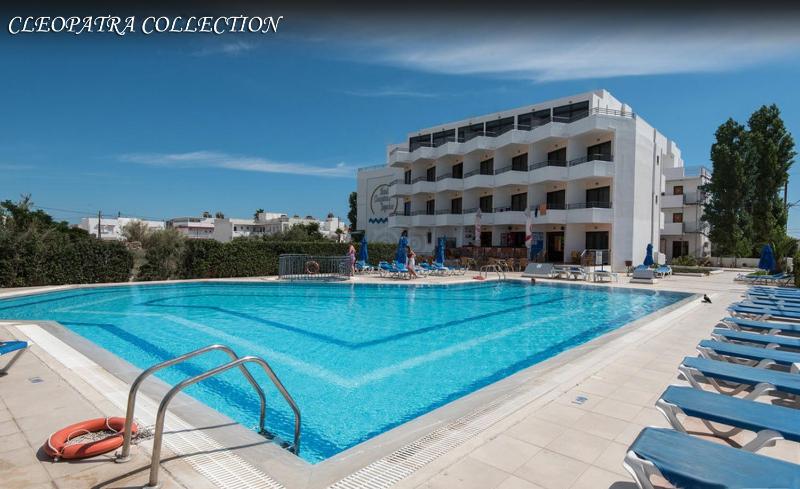 Superior Double or Twin Room with Terrace image 4
