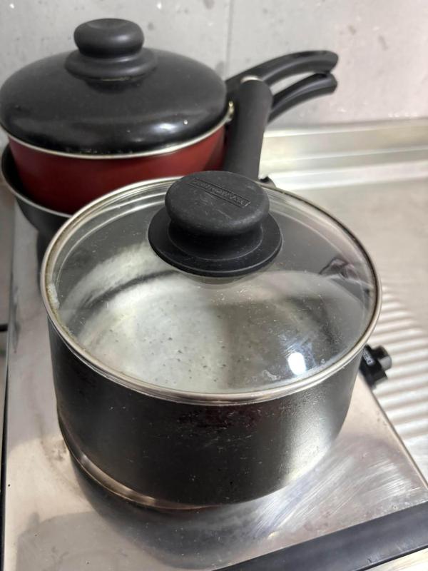Hospedagem Deoli - suítes cozinha compacta - image 24