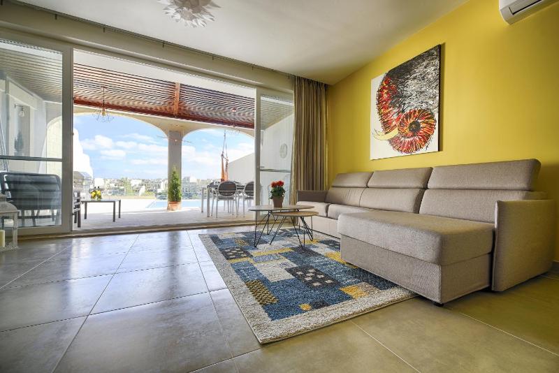 Holiday Home image 2