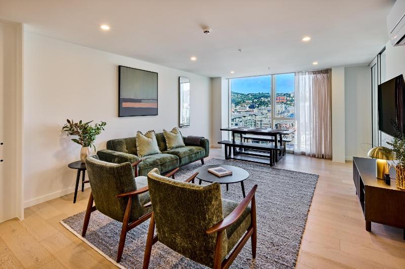 Central Te Aro 2BR with Balcony & City Views - image 15