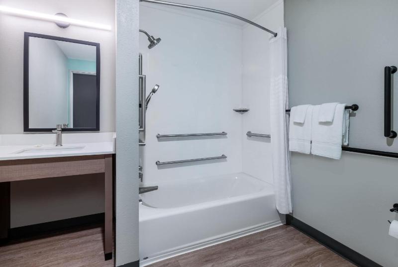 ECHO Suites Extended Stay by Wyndham Savannah Pooler - image 39