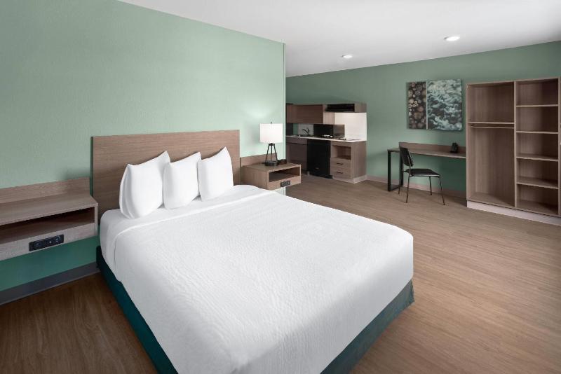 ECHO Suites Extended Stay by Wyndham Savannah Pooler - image 21
