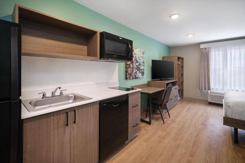ECHO Suites Extended Stay by Wyndham Savannah Pooler - image 15