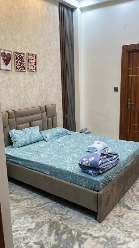 Cozy Room near Anand Vihar - image 1