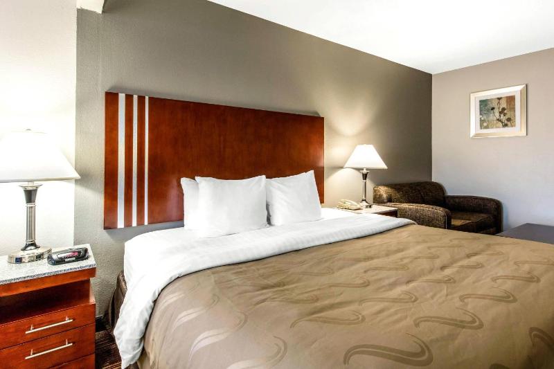 Quality Inn Memphis Airport - image 6