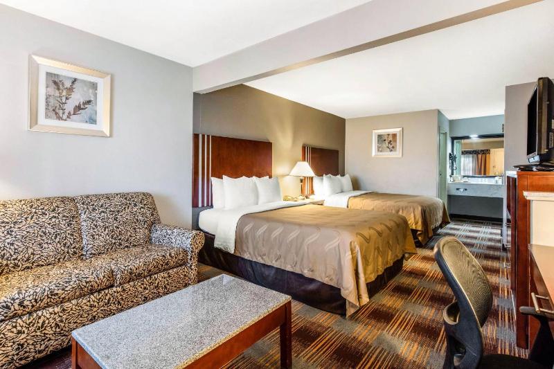 Quality Inn Memphis Airport - image 17