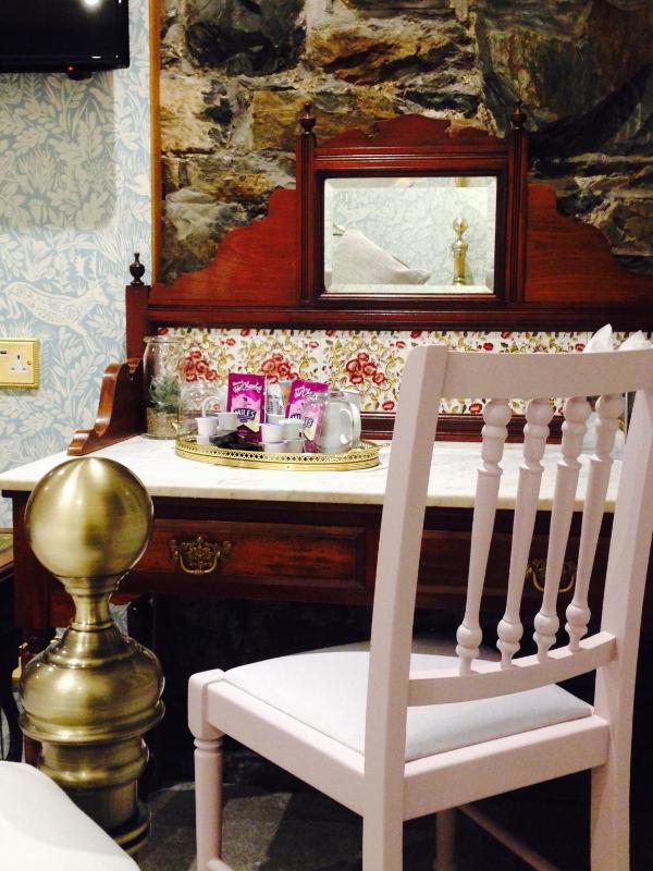 Superior Double Room with Bath image 4