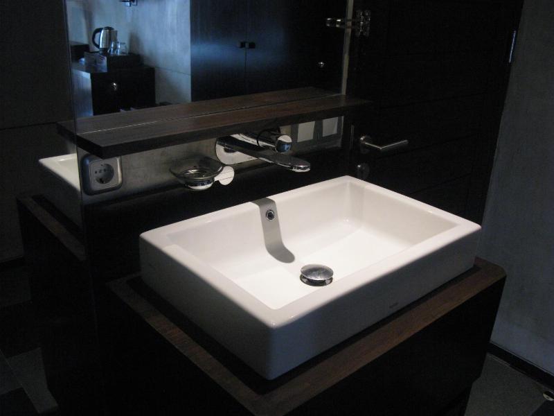 Anshel Hotel Seminyak - image 7