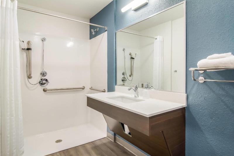 WoodSpring Suites Jacksonville Baymeadows - image 16