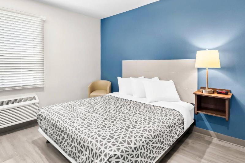 WoodSpring Suites South Houston Hobby - image 26