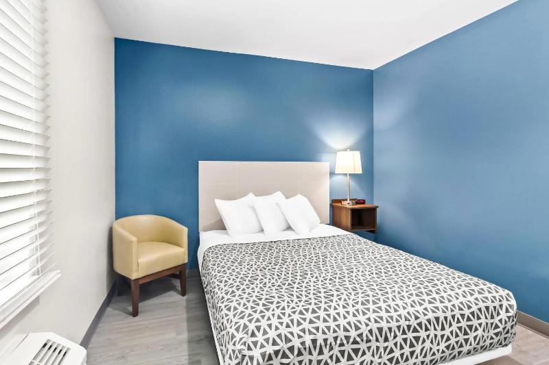 WoodSpring Suites South Houston Hobby - image 28