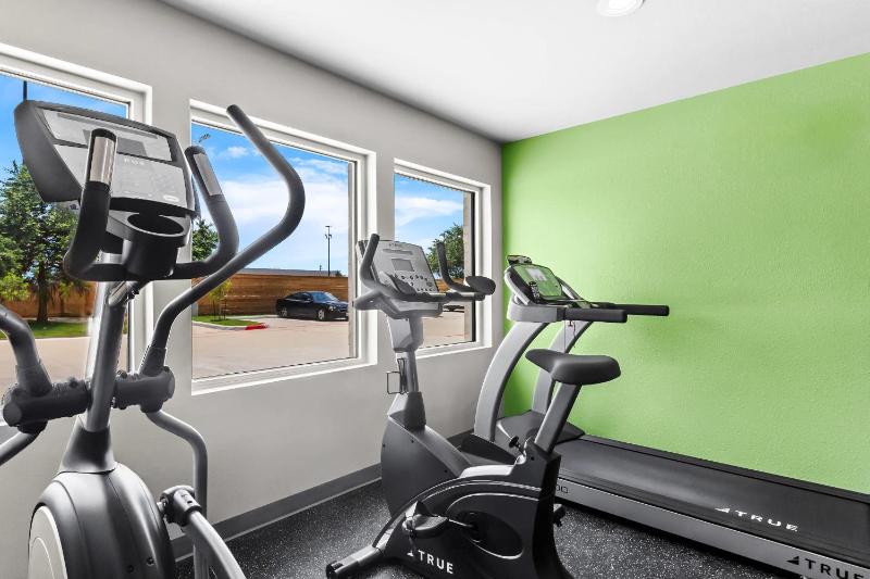 WoodSpring Suites South Houston Hobby - image 16