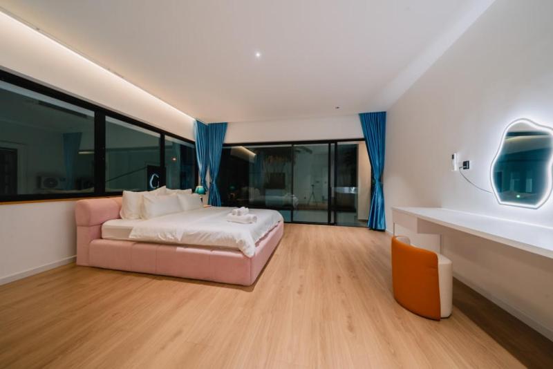 Carnival Luxury Pool Villa HCMC - image 3