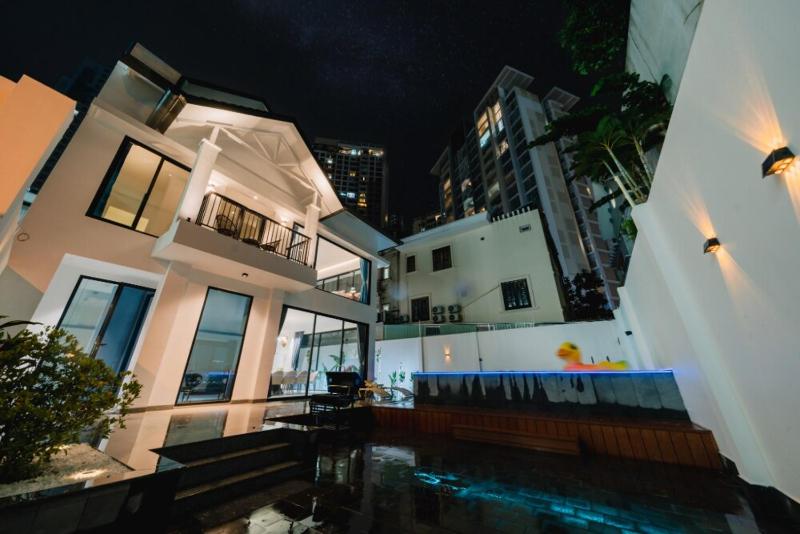 Carnival Luxury Pool Villa HCMC - image 12