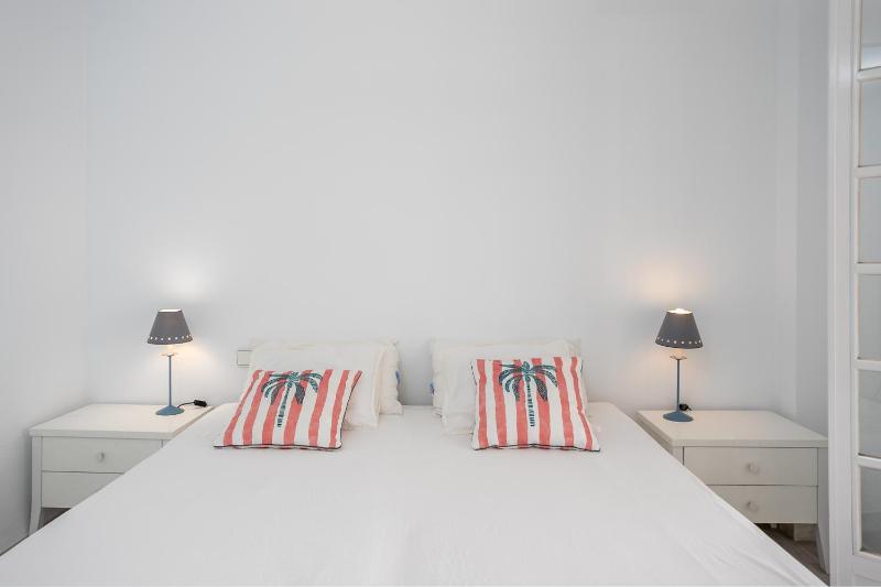 Los Arcos Beach Apartments - image 18