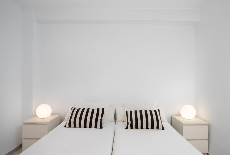Los Arcos Beach Apartments - image 24