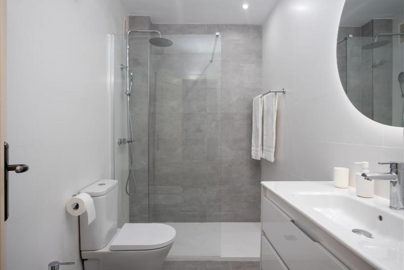 Los Arcos Beach Apartments - image 23
