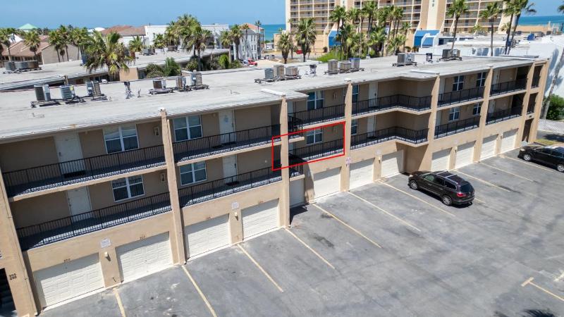 2BR Half Block to Beach Garage Heated Pool apts - image 12