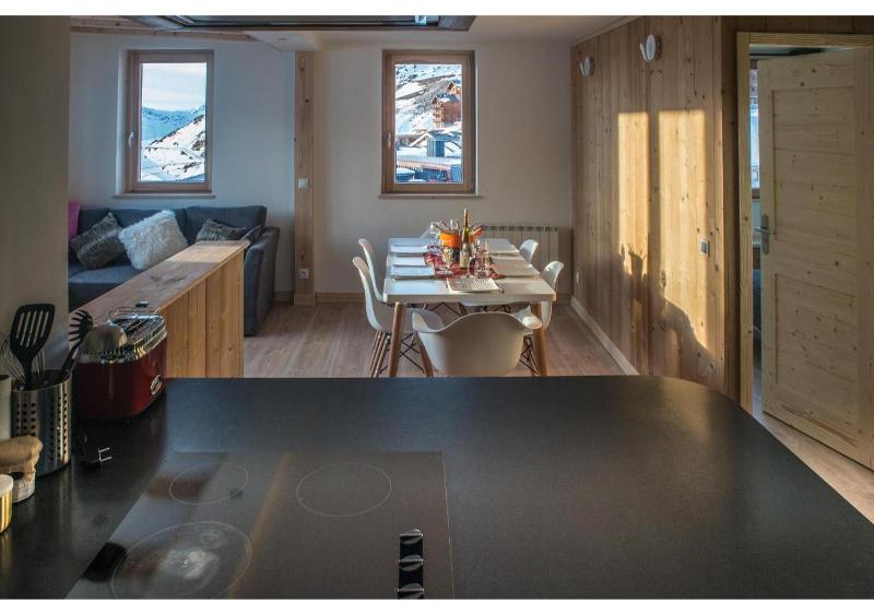Ski-Lover's Apt Ski-in out Panoramic View - image 14