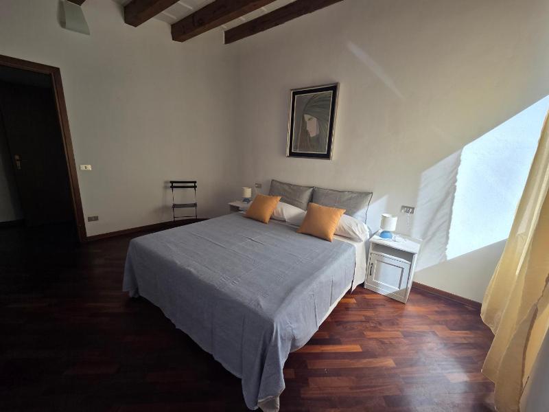 Beautiful House - image 12
