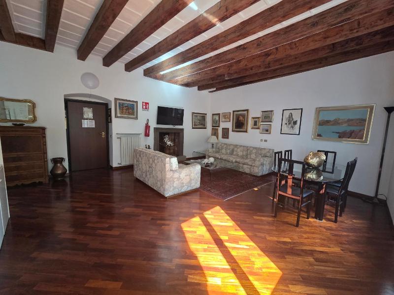 Beautiful House - image 29