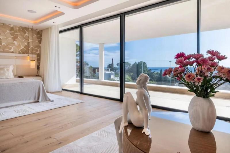 AntibesLuxuriousResidence - image 50