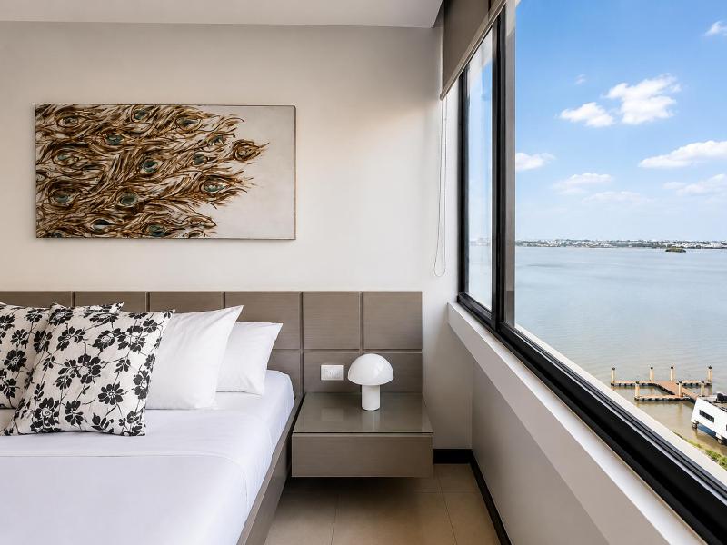 Puerto Santa Ana Luxury Suites Guayaquil - image 2