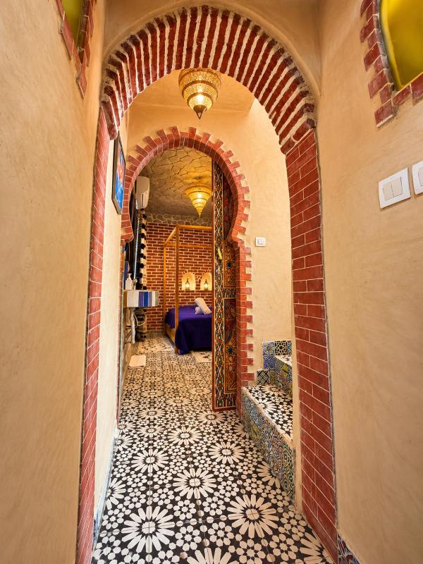 Riad Mosaic - image 15