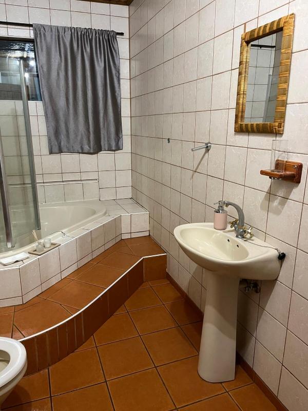 Pharez Star Self-Catering Accommodation - image 11