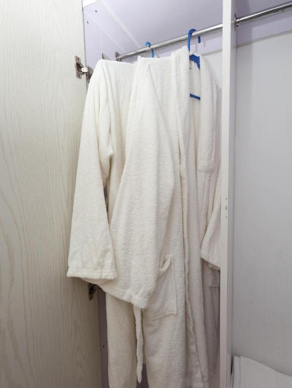 Cosy 2BR Mombasa CBD with Partial Ocean & City Views - 15 mins to Airport - image 8