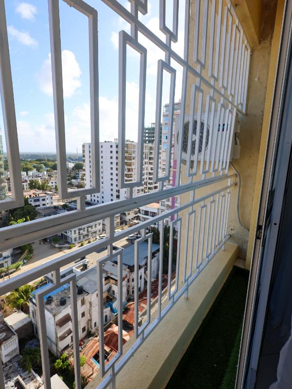 Cosy 2BR Mombasa CBD with Partial Ocean & City Views - 15 mins to Airport - image 15