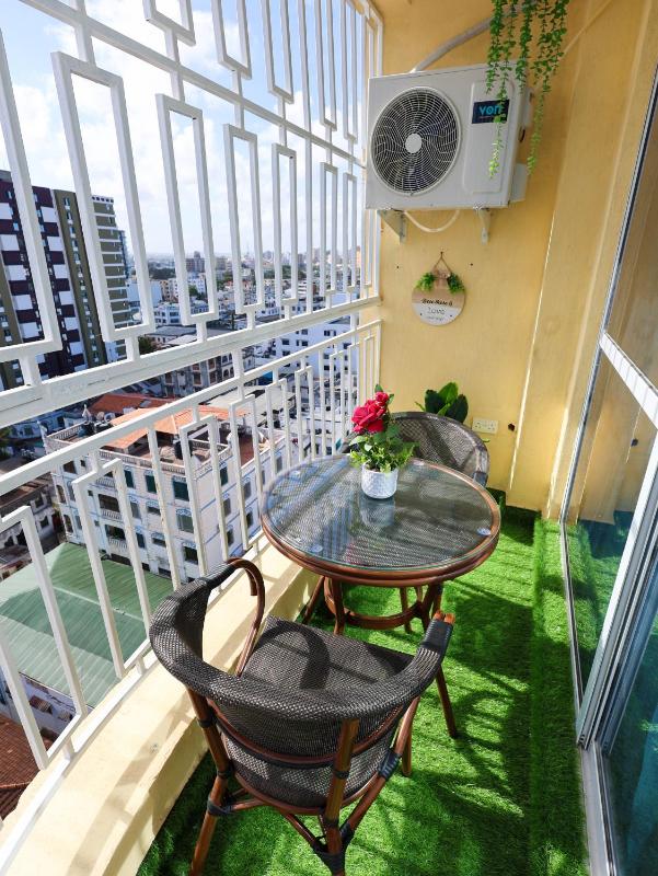 Cosy 2BR Mombasa CBD with Partial Ocean & City Views - 15 mins to Airport - image 12