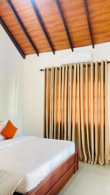 Thalalla White Gate - image 3