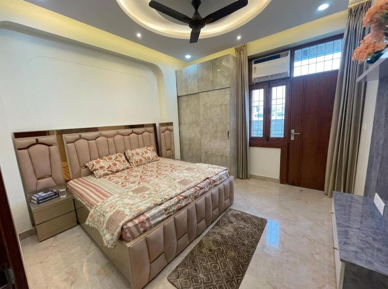 Luxurious 4BHK Near Max Hospital-Vaishali - image 15