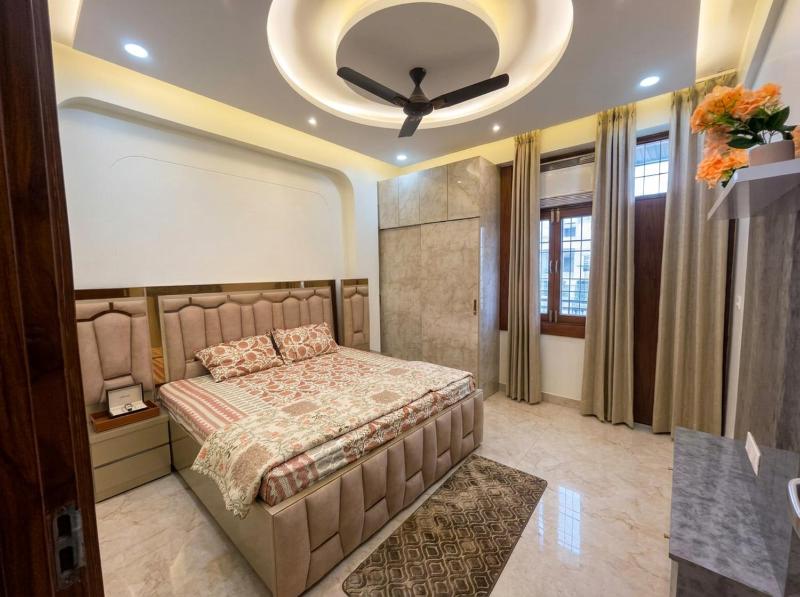 Luxurious 4BHK Near Max Hospital-Vaishali - image 25