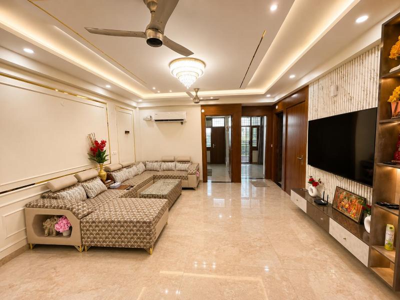 Luxurious 4BHK Near Max Hospital-Vaishali - image 17