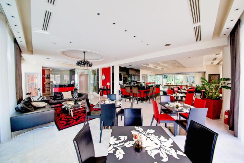 Comfy Boutique Hotel - image 18