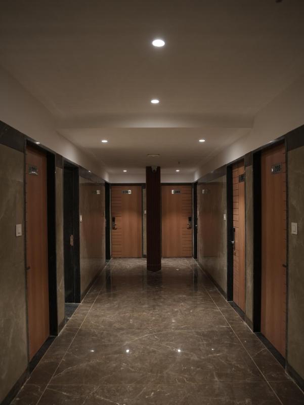 Royal Regal-Rooms & Suites - image 15