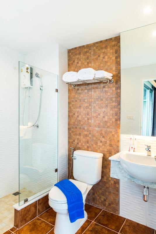 Superior Twin Room image 1