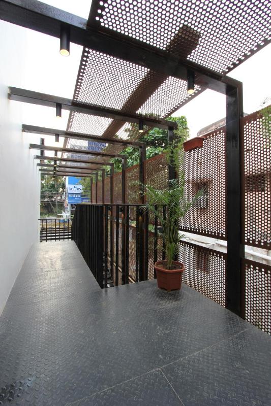 Avea Accommodation - image 10