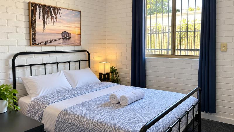 Shiralee Hostel -note - Valid passport required to check in - image 14