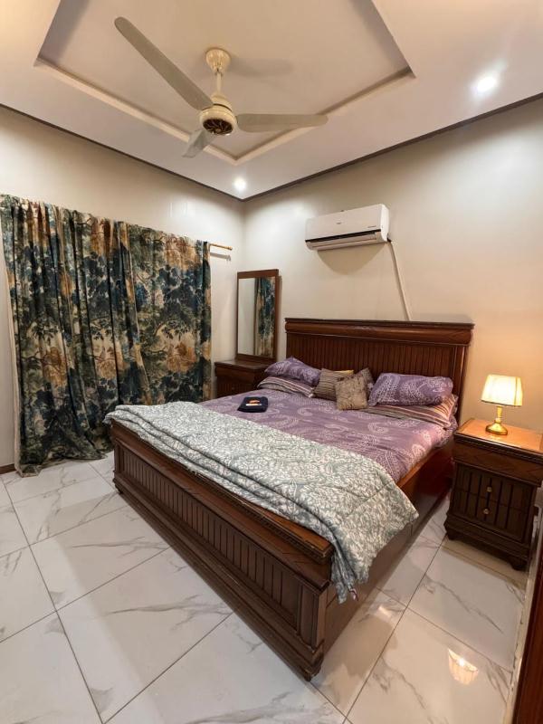 Luxurious Villa in Baharia Town Karachi - image 1