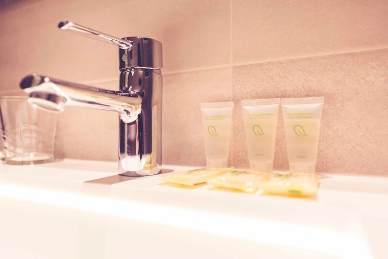 Quadruple Room image 4